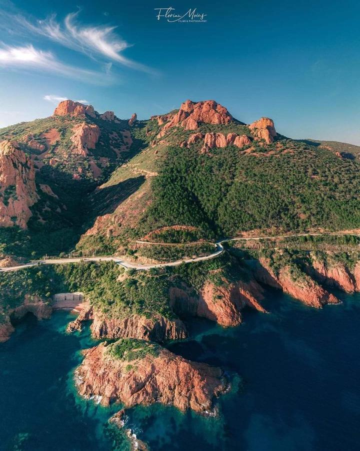 Jolie Lalou Côte D'azur Villa Fréjus